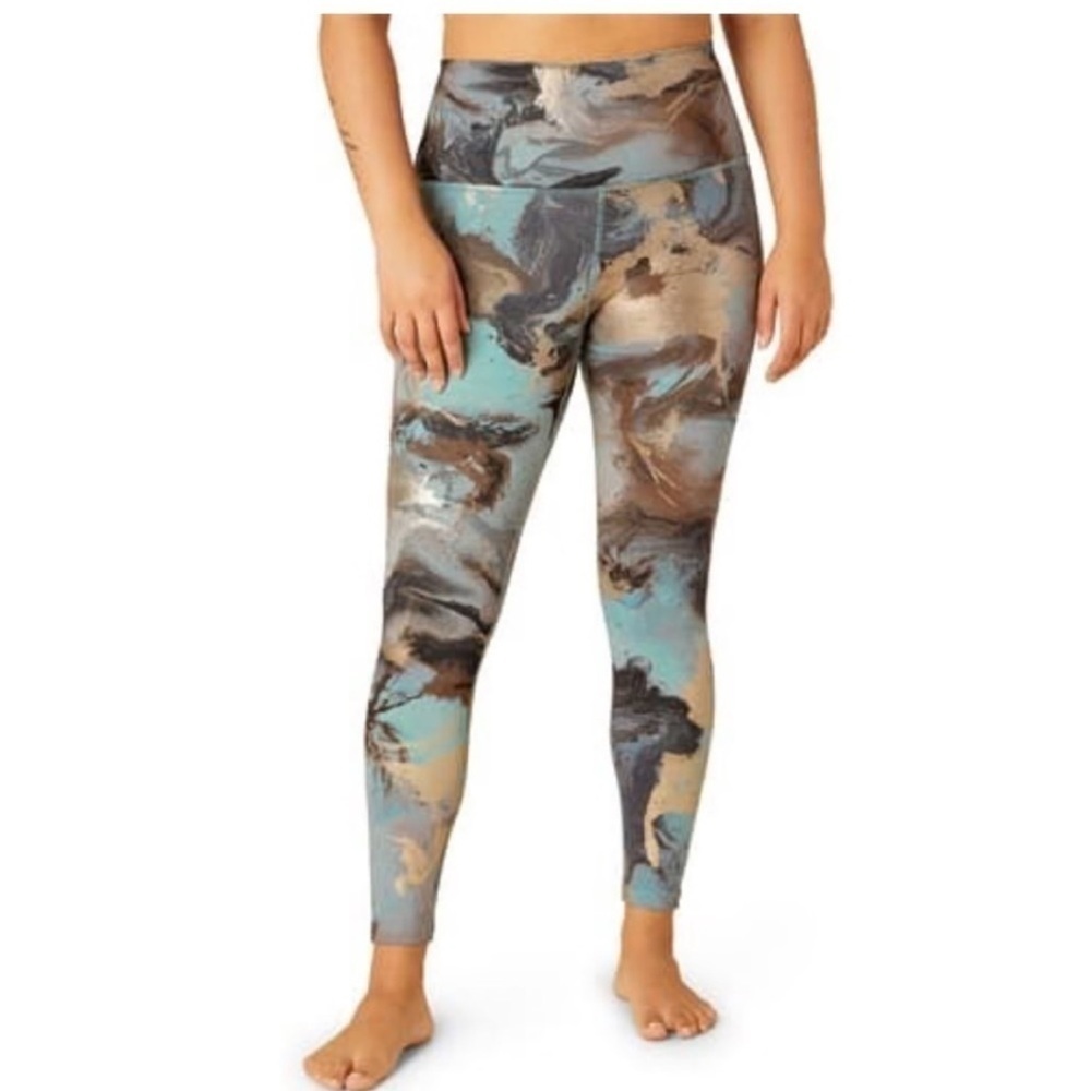 NWT Beyond Yoga Marble Powershine High Waisted Midi Leggings
